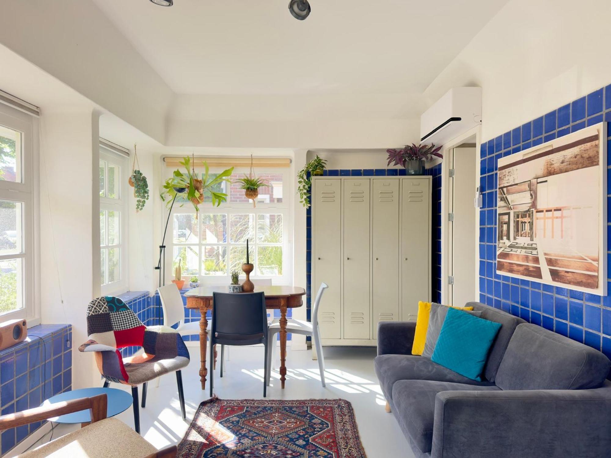 In Former Bathhouse. Free Parking Apartment